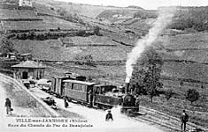 Train Manoeuvrant à Ville-sur-Jarnioux